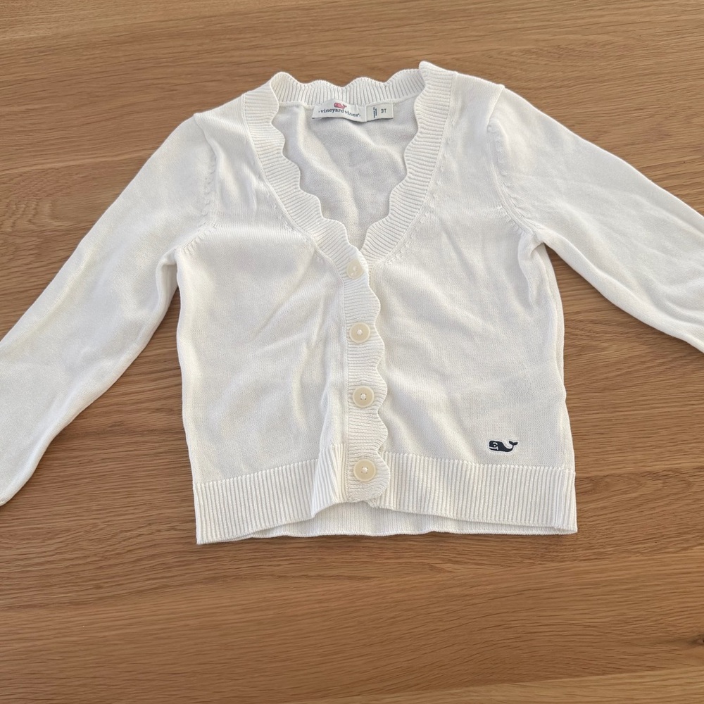 3T Vineyard Vines White Scalloped Button Cardigan